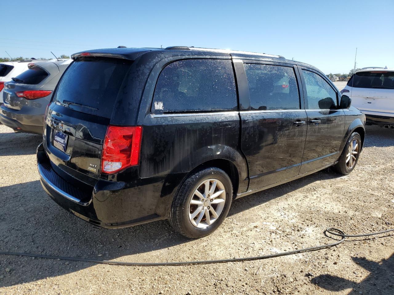 2019 Dodge Caravan - Image 3