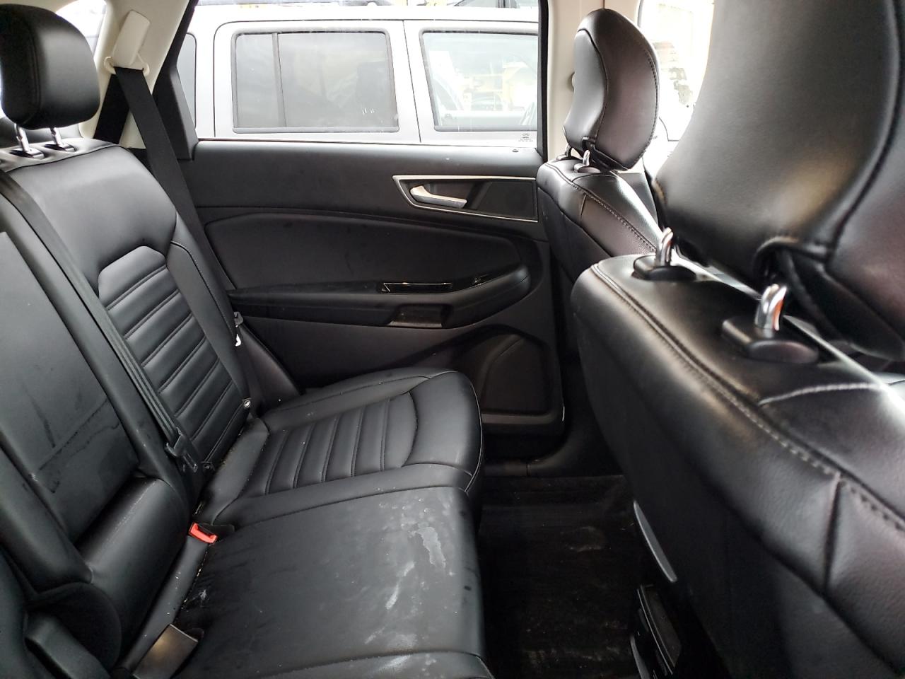 2019 Ford Edge - Image 10