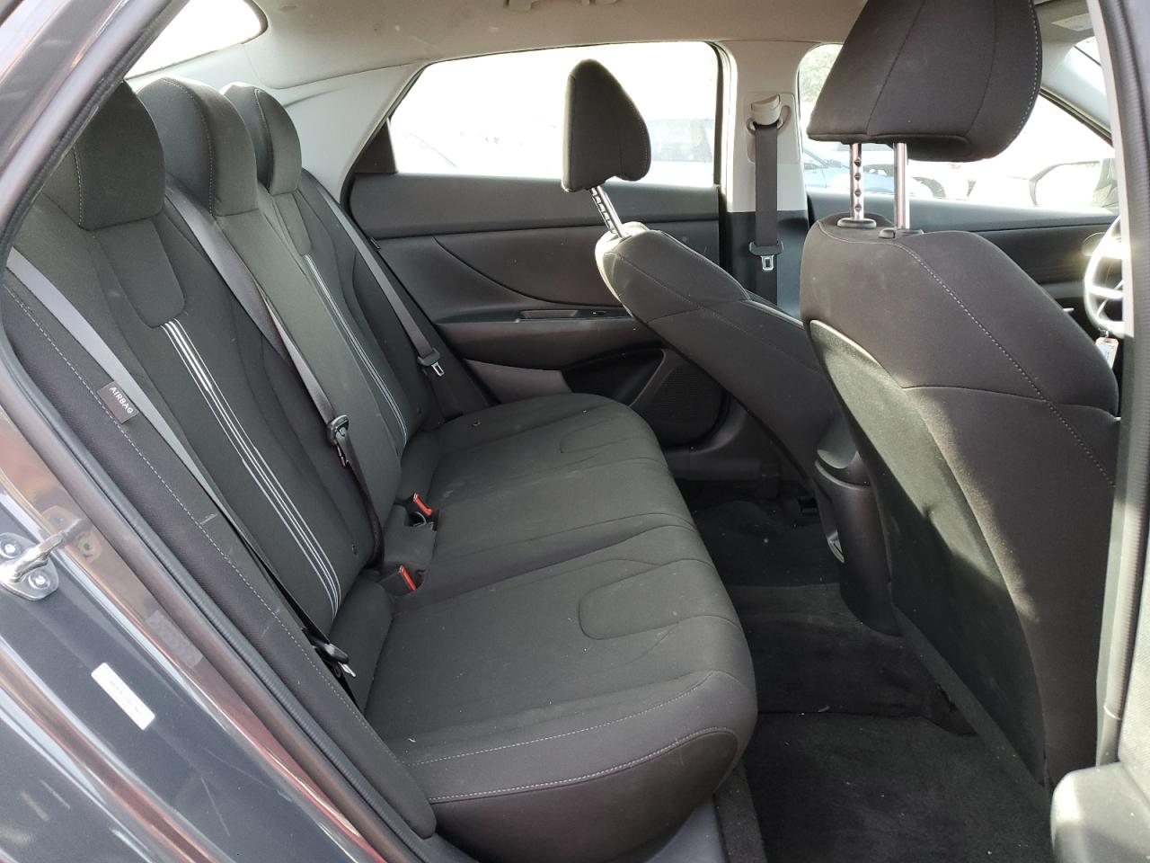 2024 Hyundai Elantra - Image 10