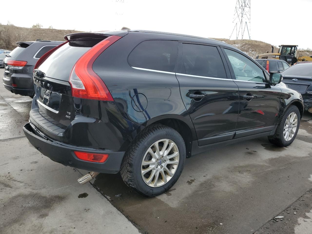 2010 Volvo XC60 - Image 3