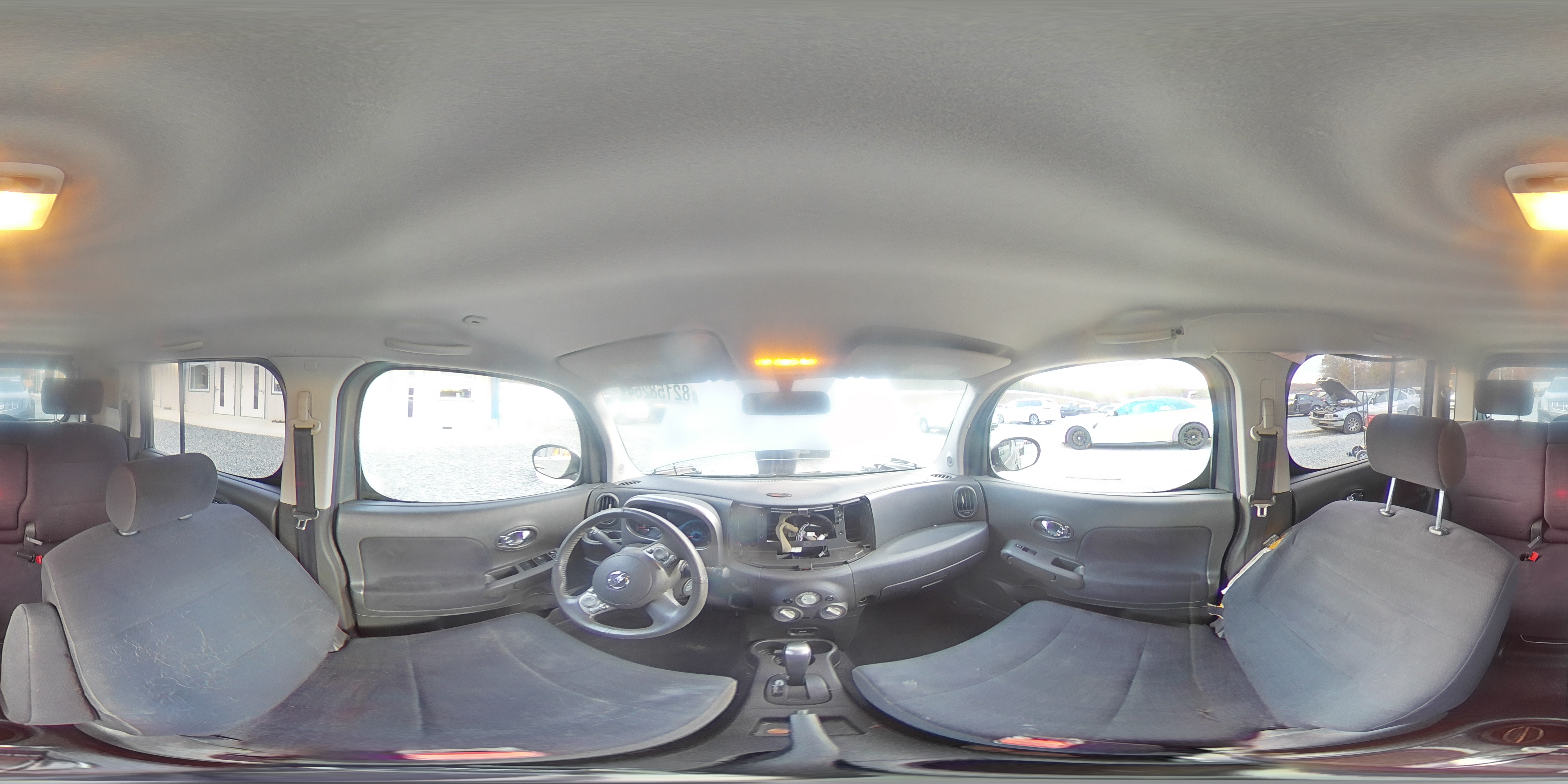 2010 Nissan Cube - Image 14