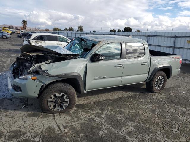 2023 Toyota Tacoma Double Cab продається в Martinez, CA - Rollover