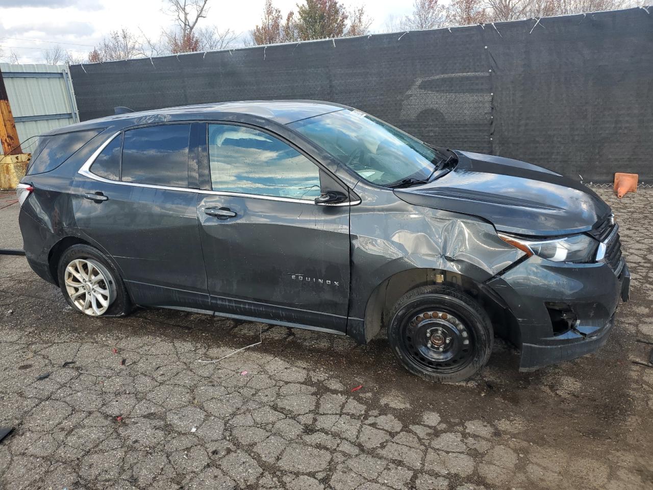 VIN 2GNAXJEV0K6240810 2019 CHEVROLET EQUINOX no.4