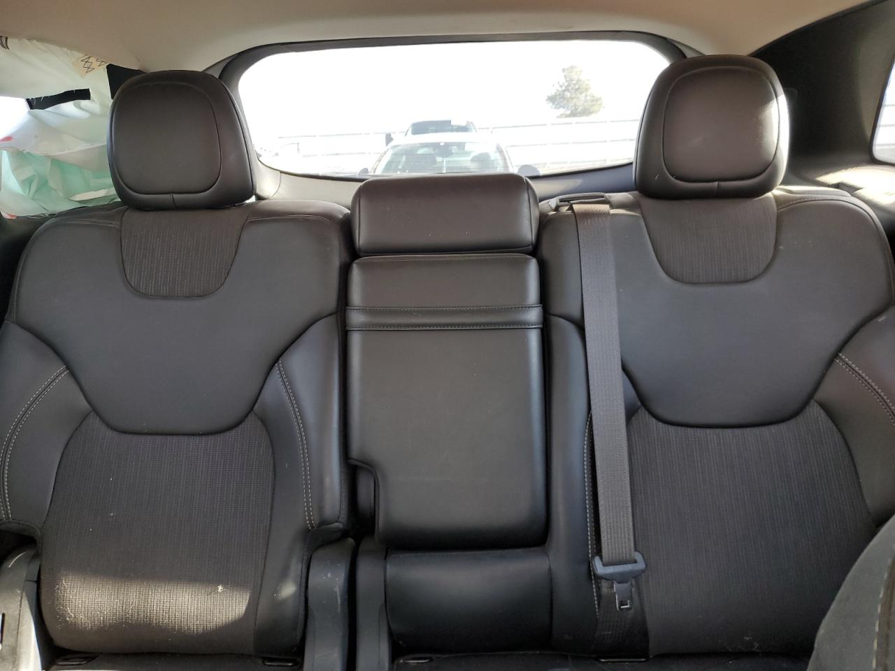 2018 Jeep Grand Cherokee - Image 10