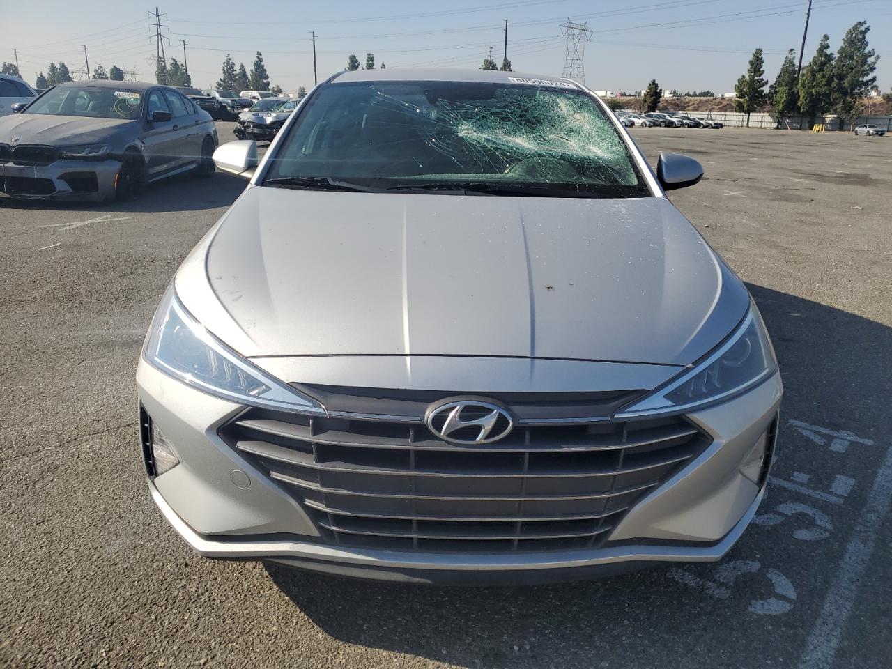 2019 Hyundai Elantra - Image 5