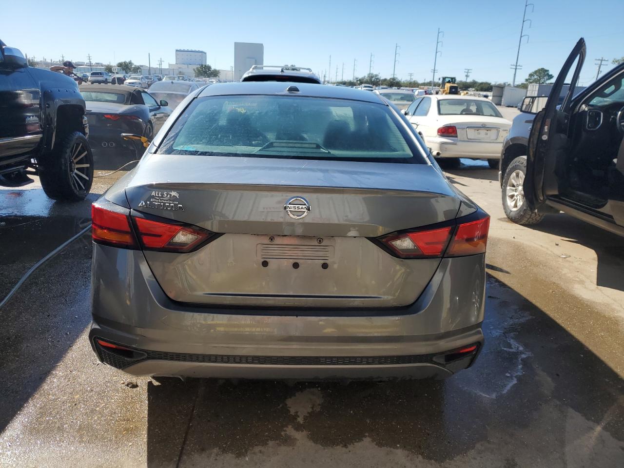 2020 Nissan Altima - Image 6