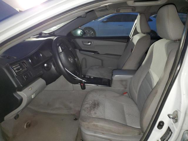 Седаны TOYOTA CAMRY 2015 Белы