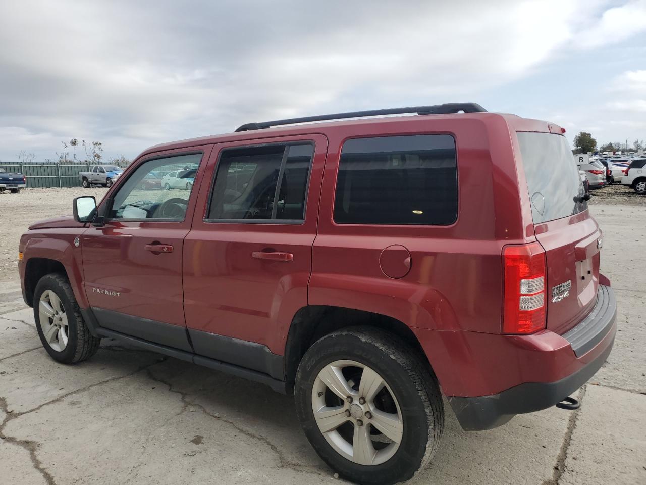 2012 Jeep Liberty (Patriot) - Image 2