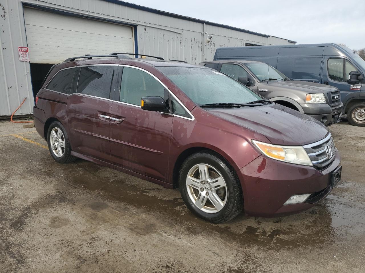 2011 Honda Odyssey - Image 4
