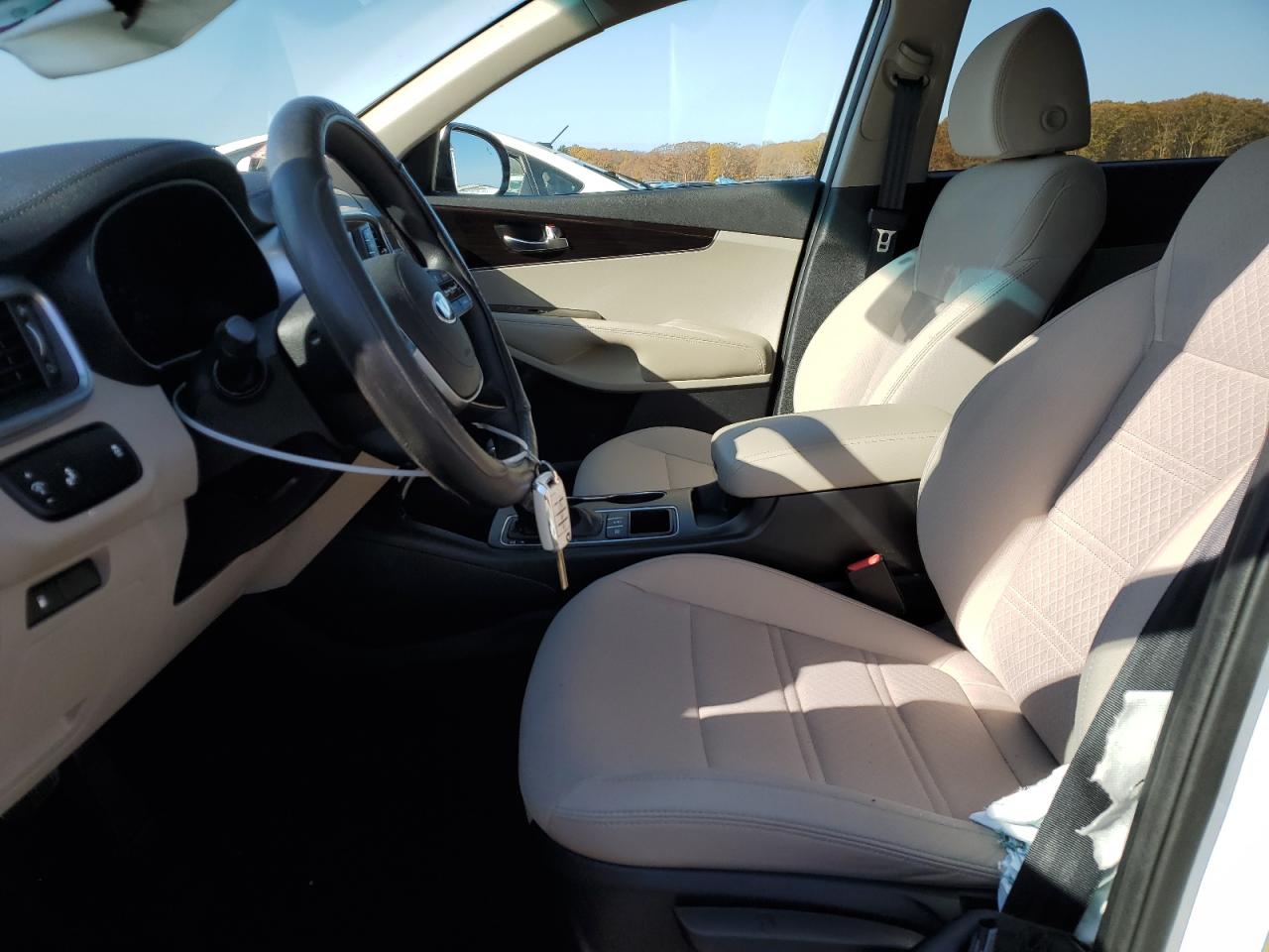 2019 Kia Sorento - Image 7