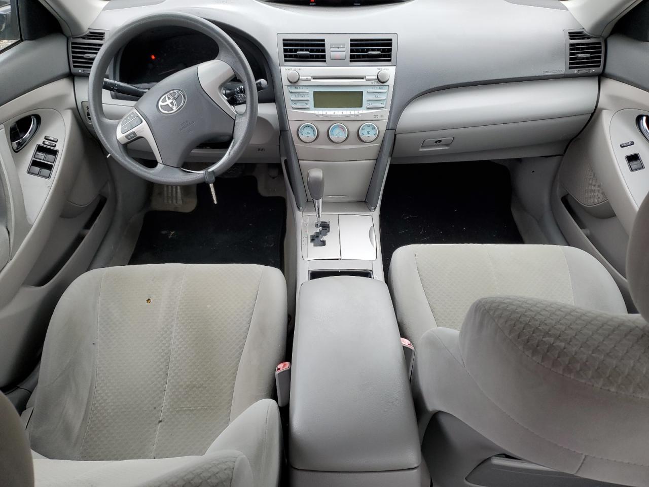 2009 Toyota Camry - Image 8