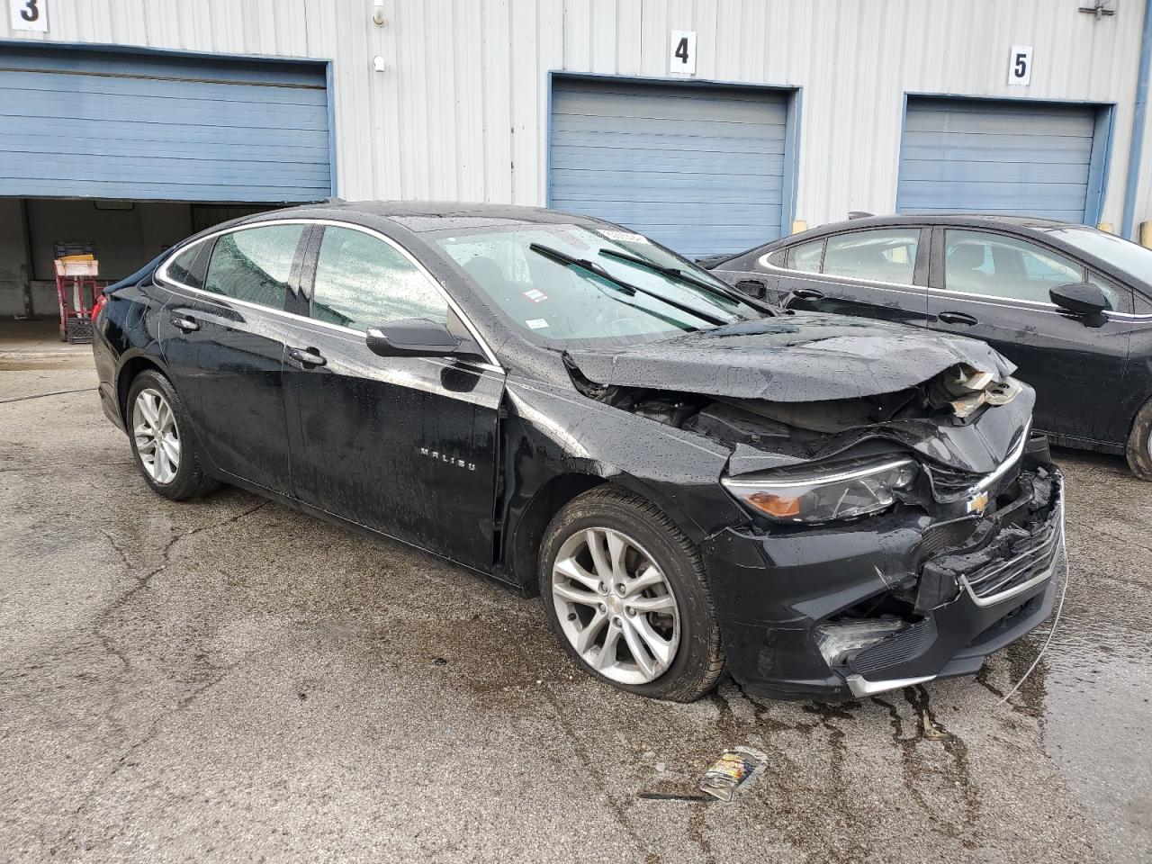 VIN 1G1ZD5ST1JF107419 2018 CHEVROLET MALIBU no.4