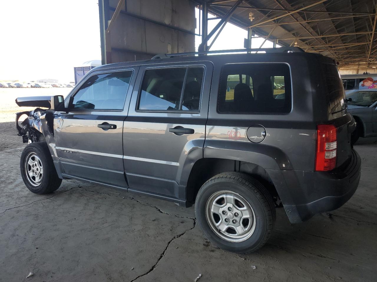 2016 Jeep Liberty (Patriot) - Image 2