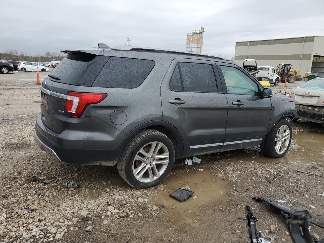 2017 Ford Explorer - Image 3