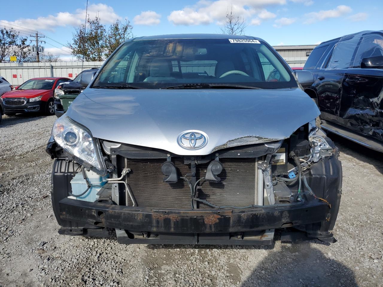 2012 Toyota Sienna - Image 5