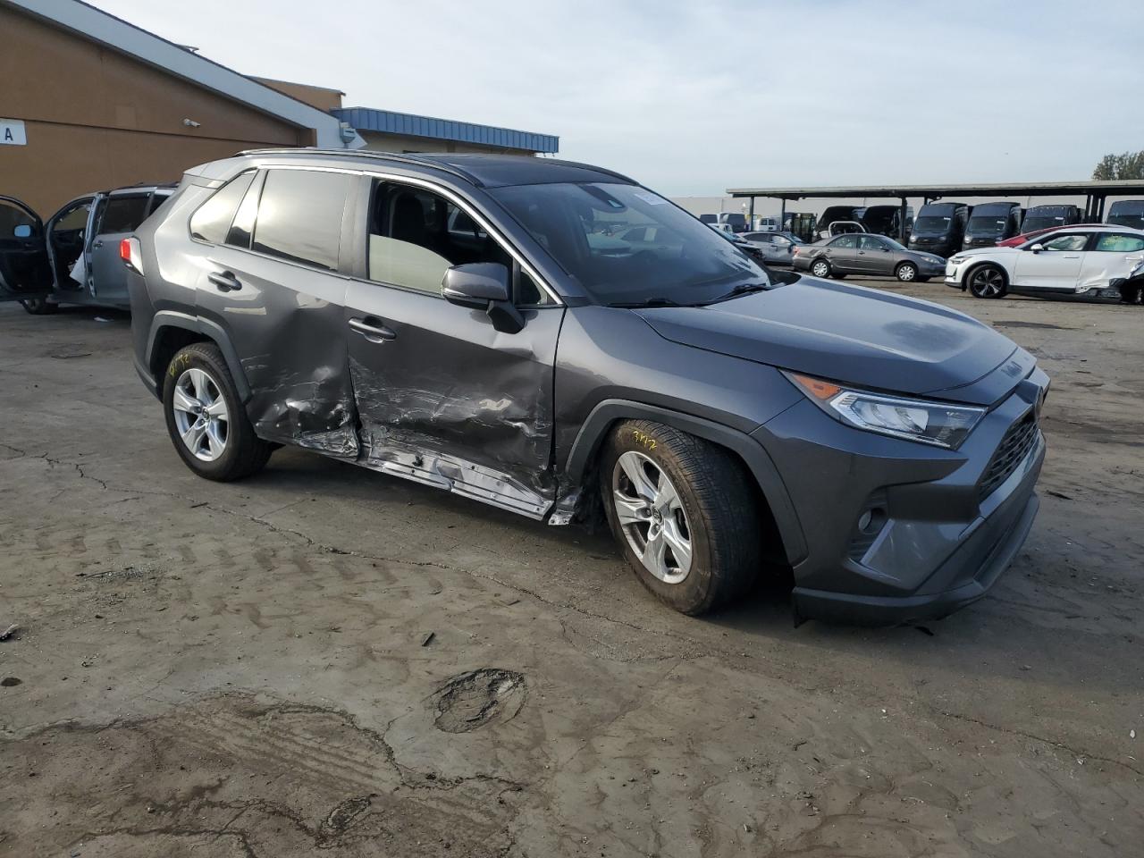 2019 Toyota RAV 4 - Image 4
