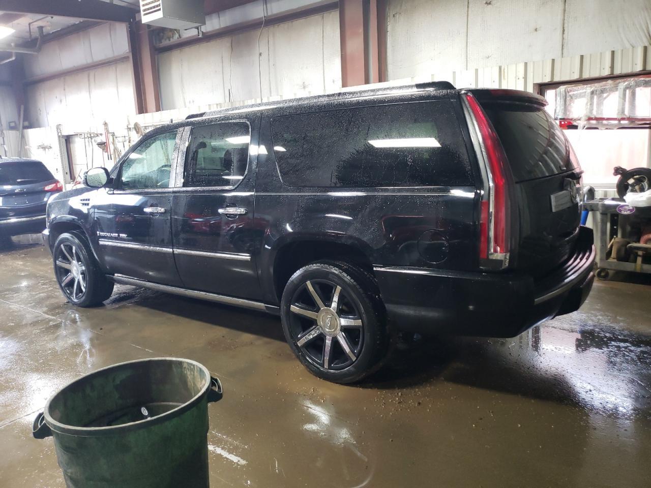 2008 Cadillac Escalade - Image 2