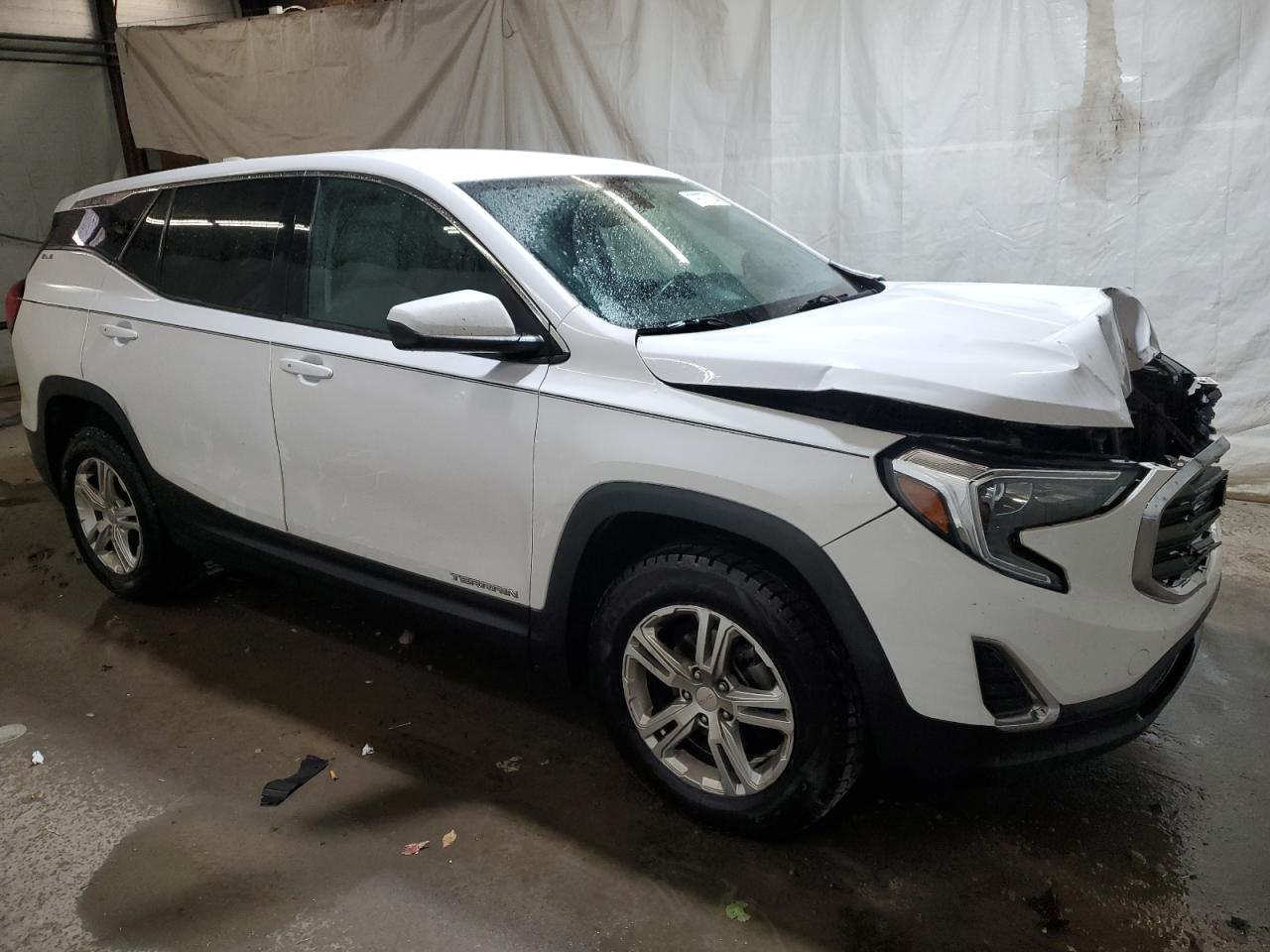 2018 GMC Terrain - Image 4