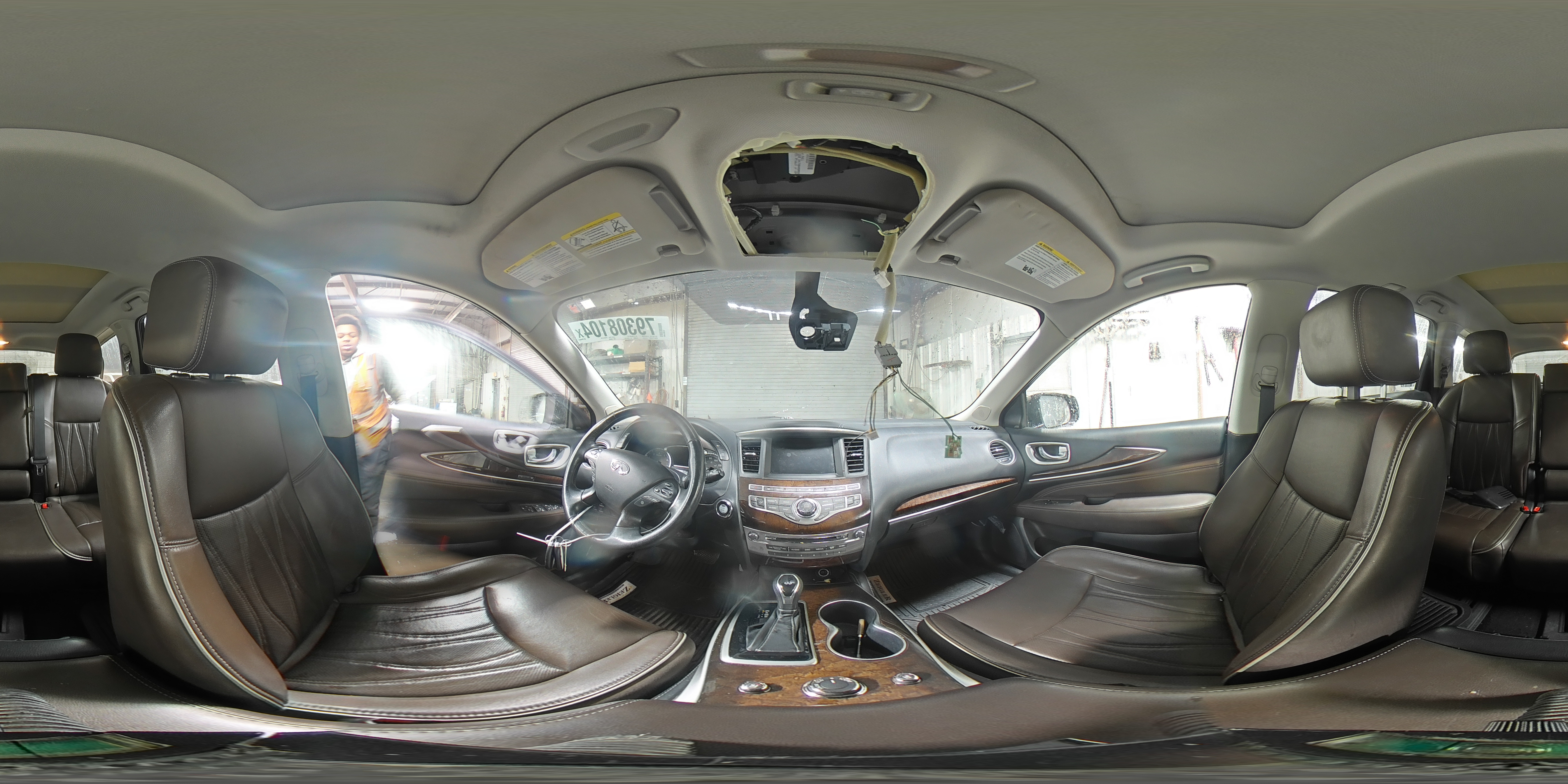 2018 Infiniti QX60 - Image 15