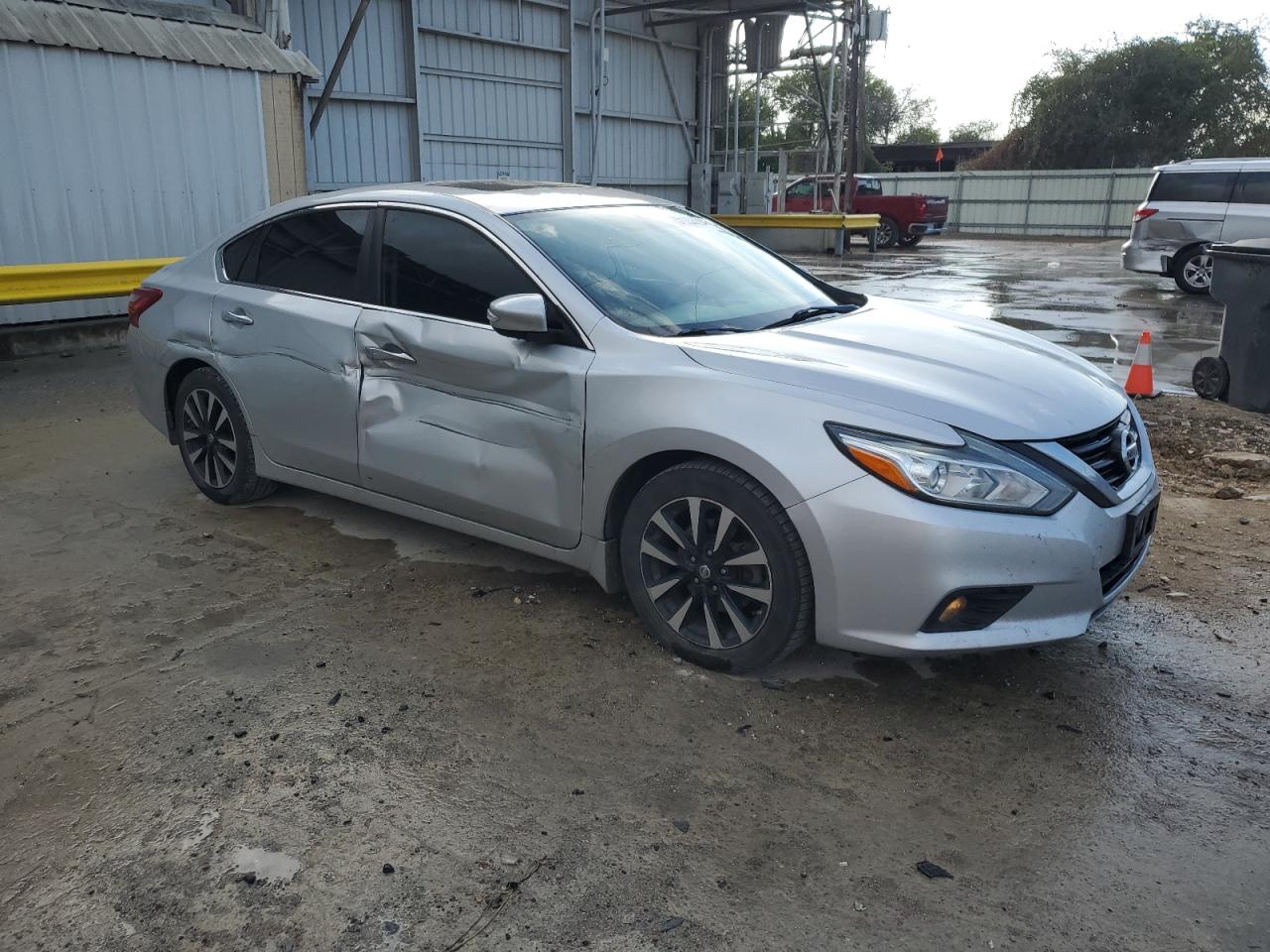 2018 Nissan Altima - Image 4