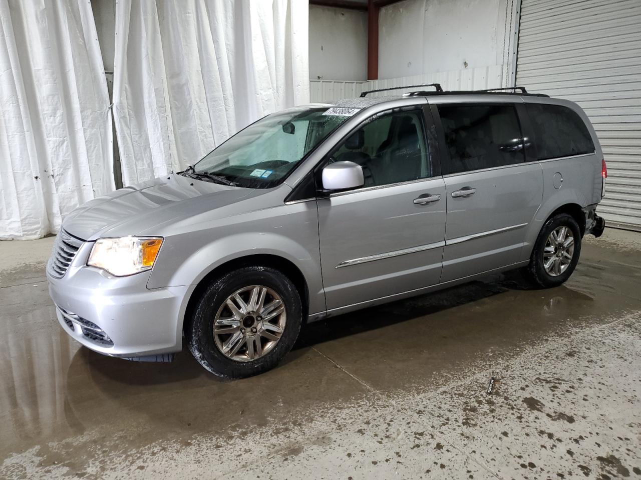 2015 Chrysler Town & Country - Image 1
