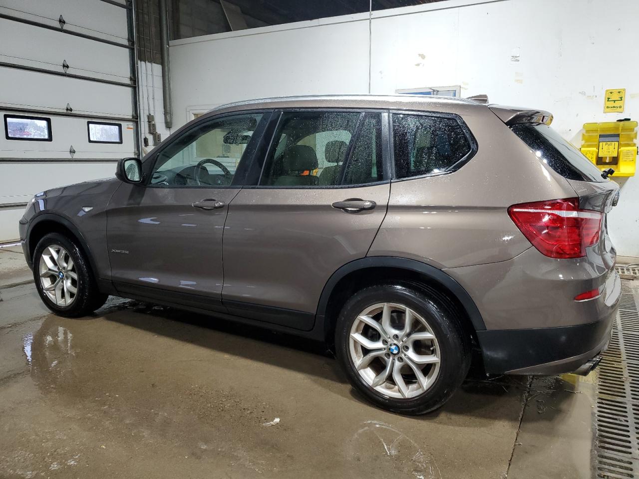 VIN 5UXWX7C51E0E76935 2014 BMW X3 no.2