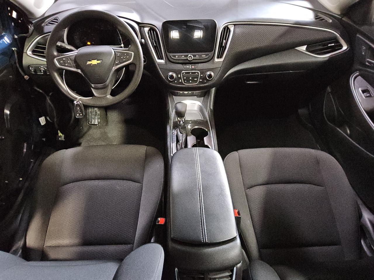 2022 Chevrolet Malibu - Image 8