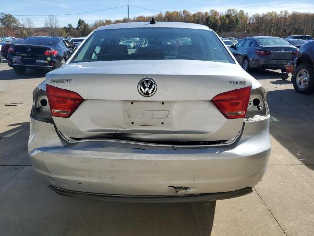  VOLKSWAGEN PASSAT 2012 Srebrny