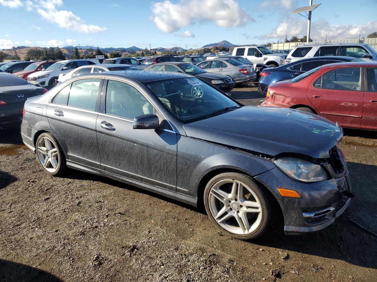 VIN WDDGF5HB9DA868195 2013 MERCEDES-BENZ C-CLASS no.4