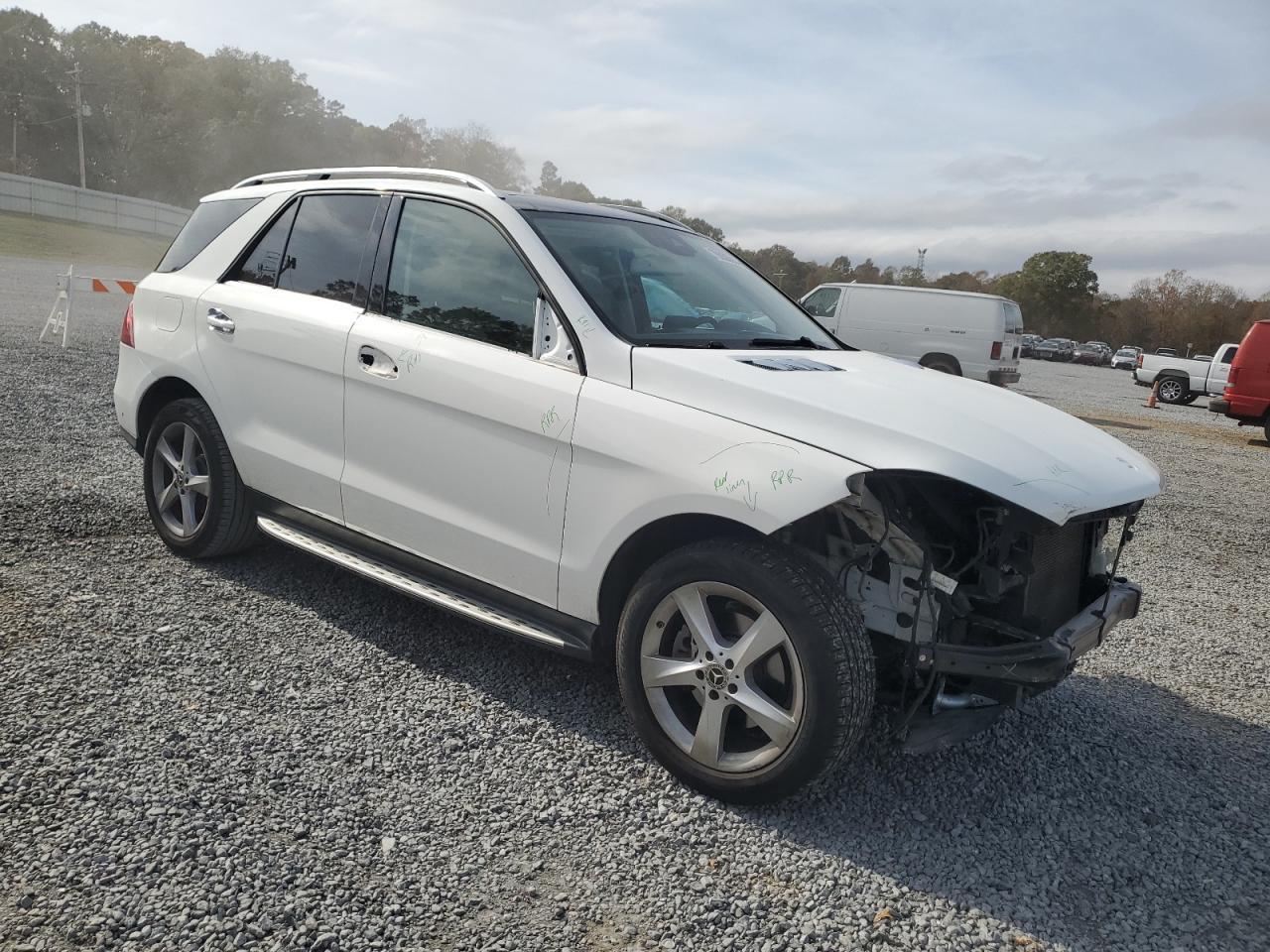 VIN 4JGDA5HB0JB029291 2018 MERCEDES-BENZ GLE-CLASS no.4