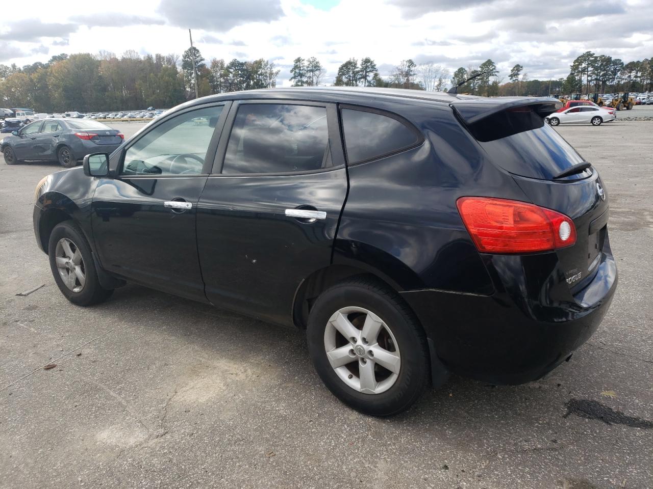 2010 Nissan Rogue - Image 2