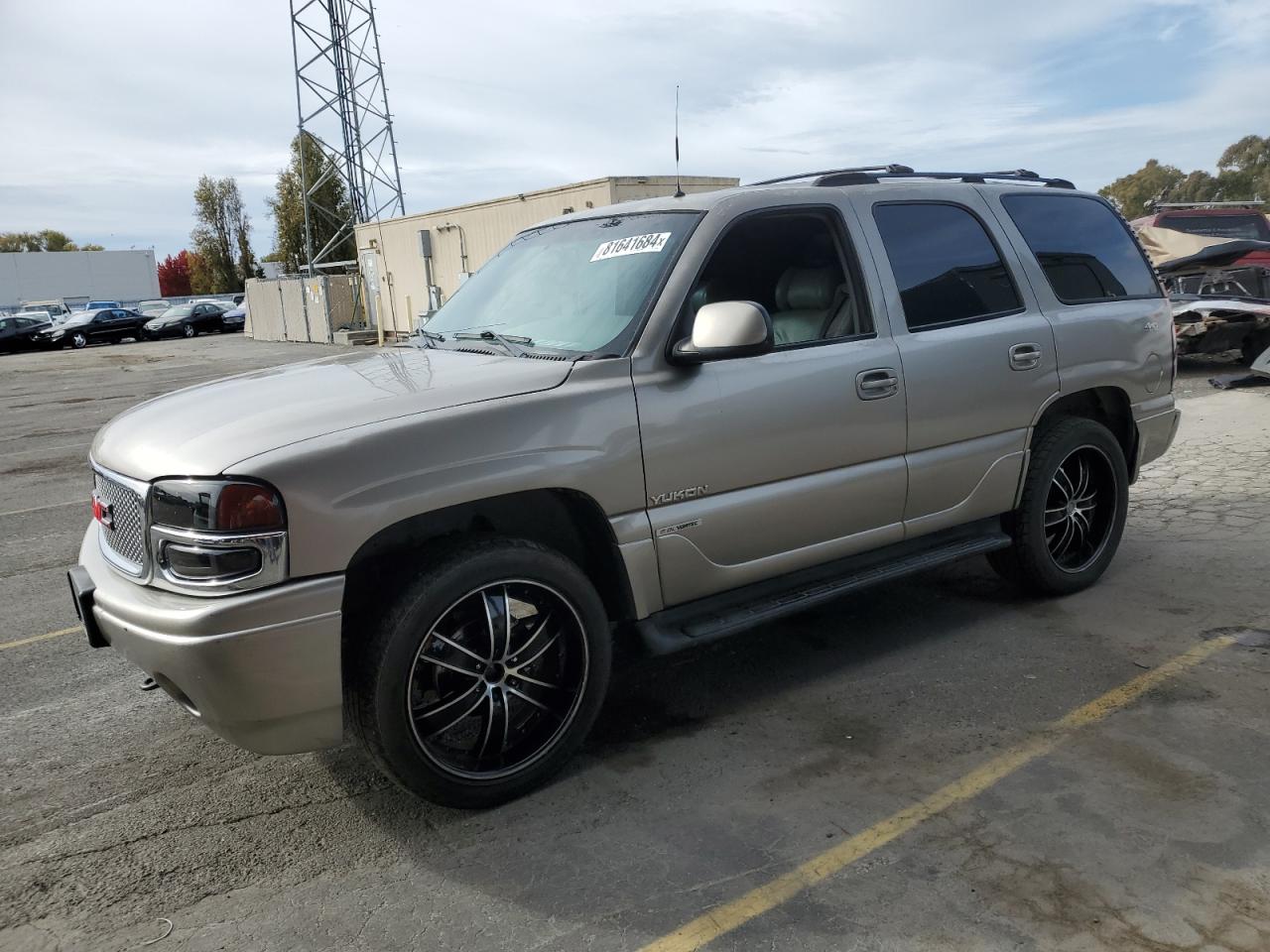 2002 GMC Yukon - Image 1