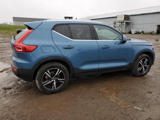  VOLVO XC40 CORE 2024 Синий