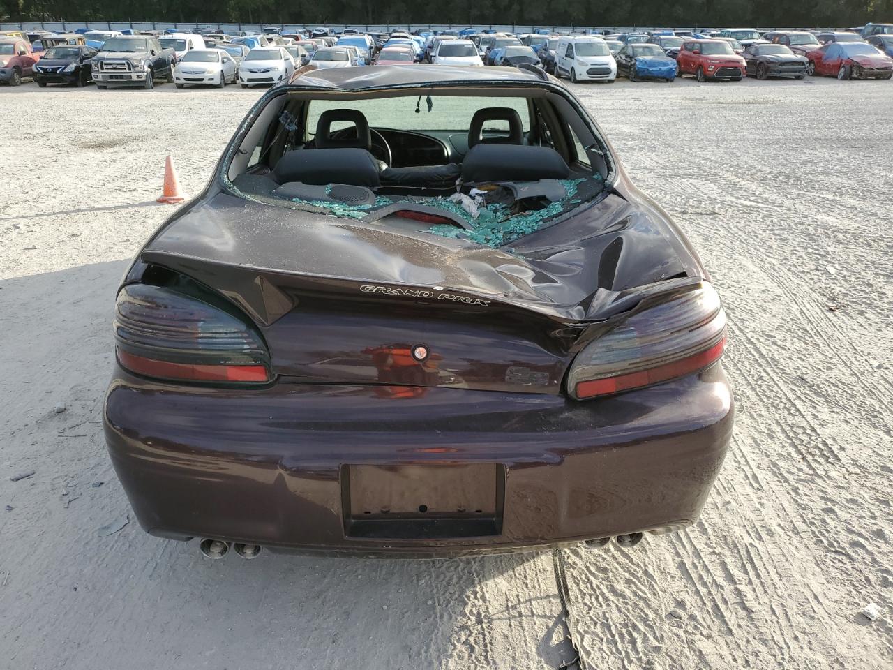 2002 Pontiac Grand Prix - Image 6