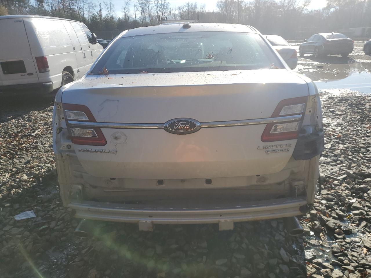 2013 Ford Taurus - Image 6