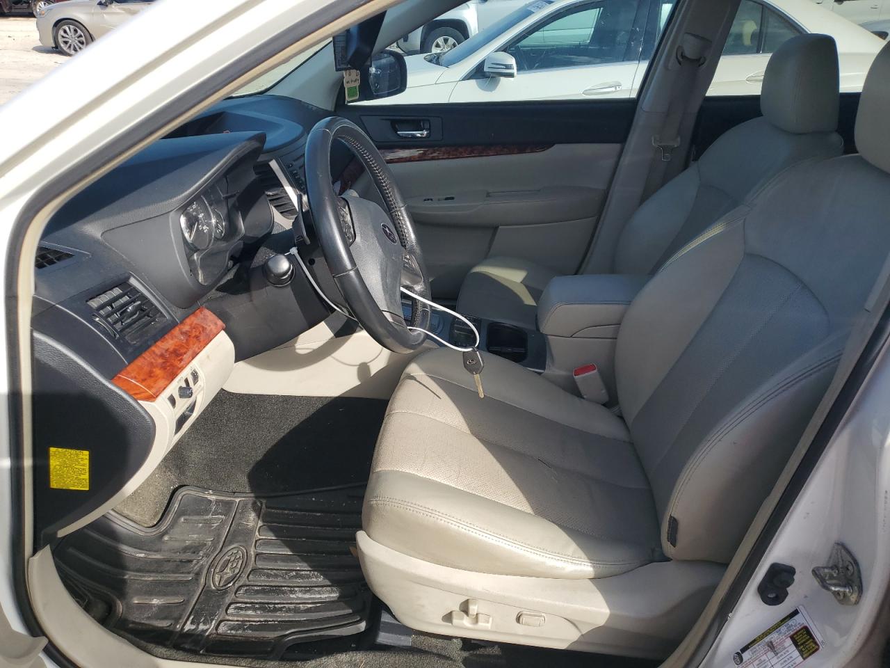 2012 Subaru Outback - Image 7