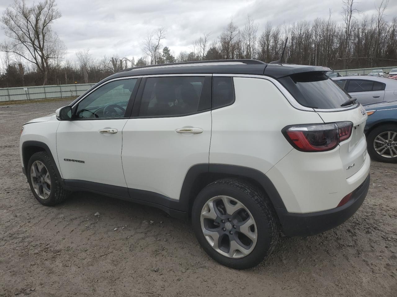 3C4NJDCB1MT536827 2021 JEEP COMPASS - Image 2