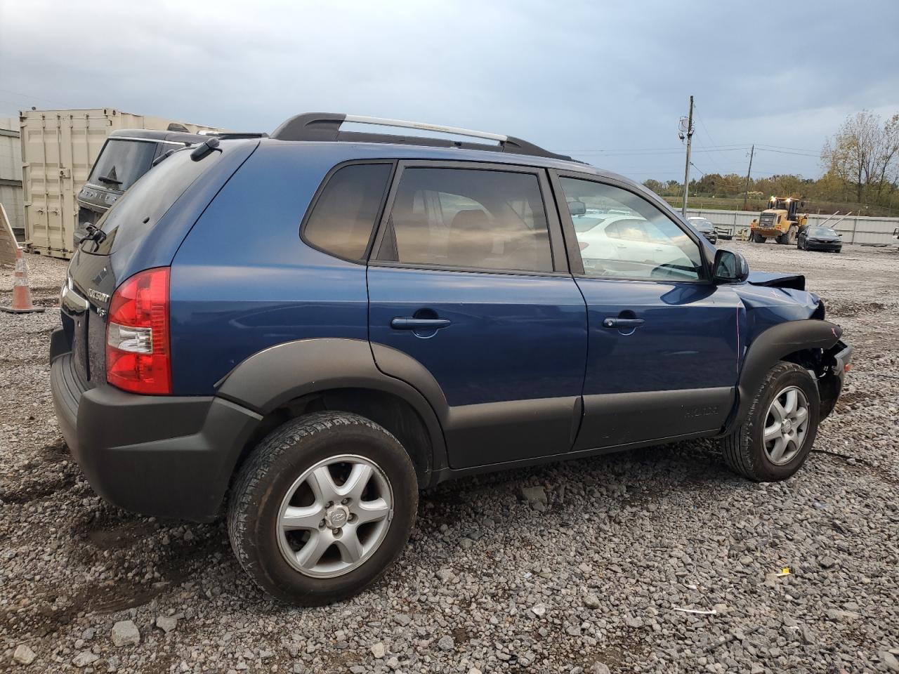 2005 Hyundai Tucson - Image 3