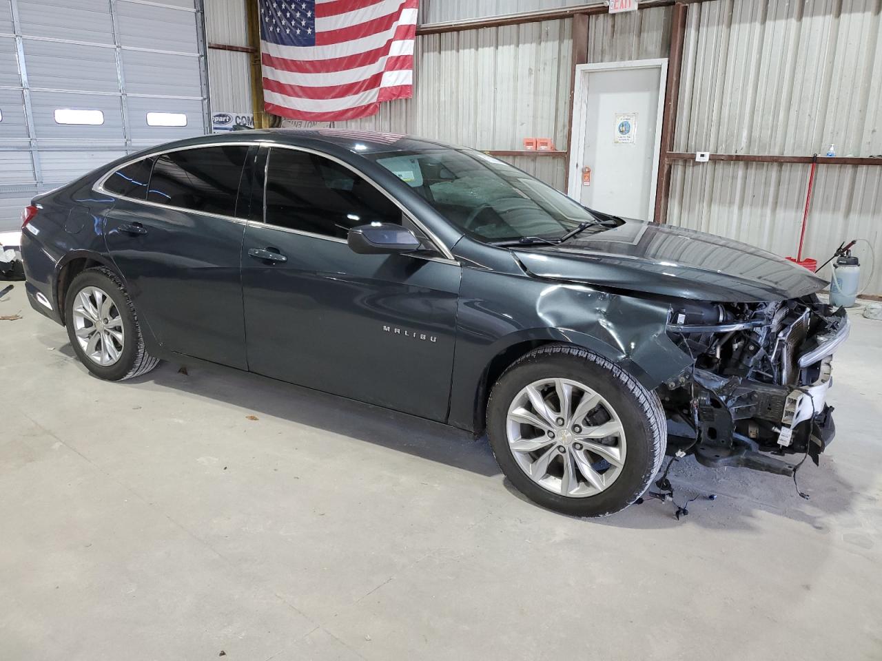 2019 Chevrolet Malibu - Image 4