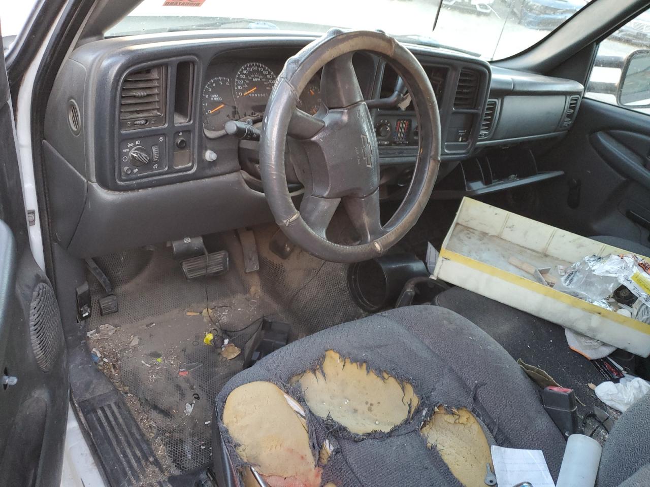 2006 Chevrolet Silverado - Image 8