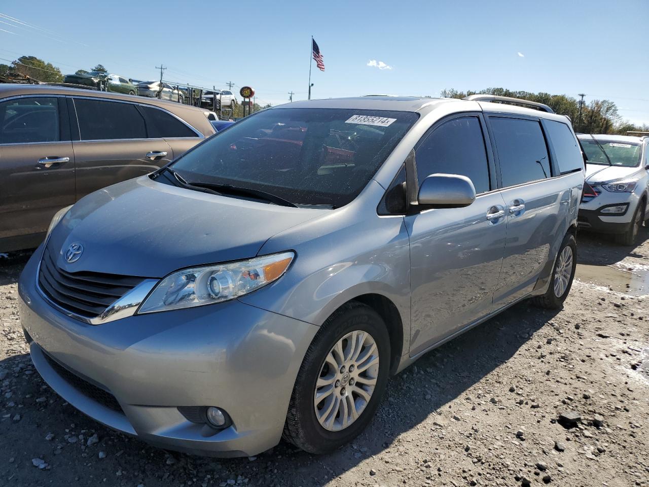 2012 Toyota Sienna - Image 1
