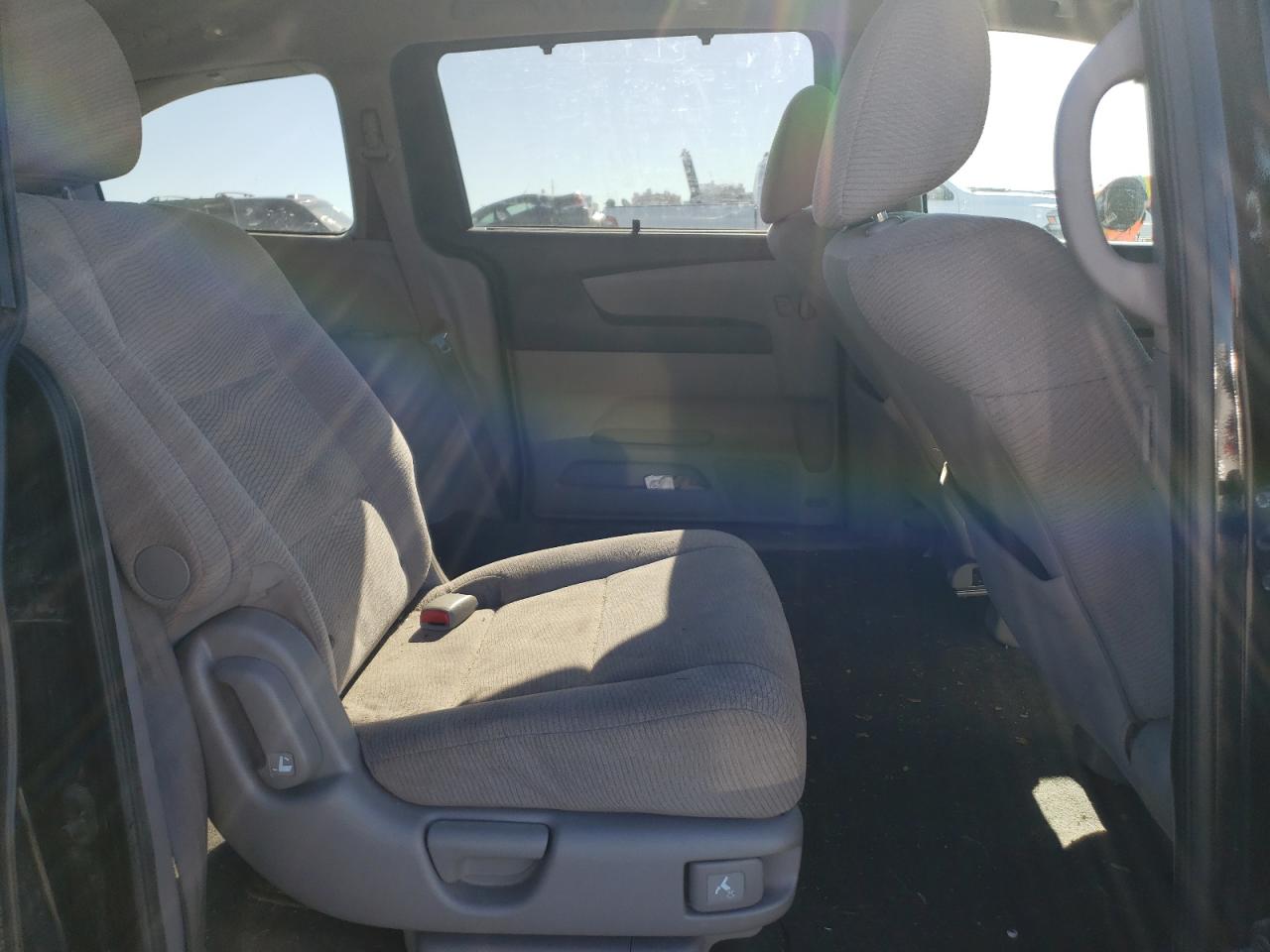 2011 Honda Odyssey - Image 11