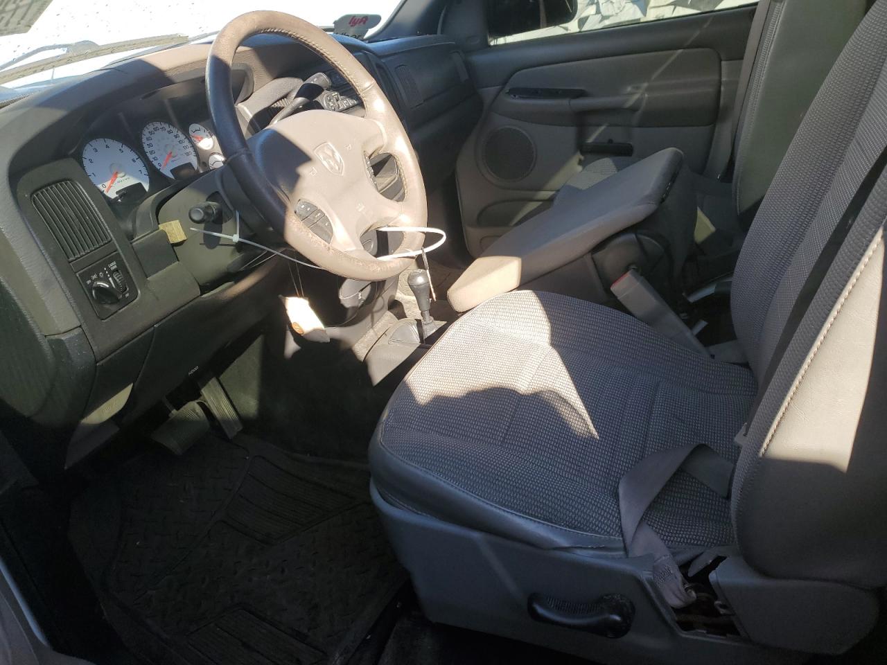 2002 Dodge RAM - Image 7