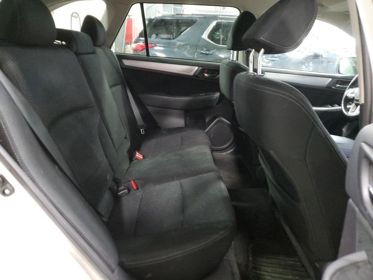 2015 Subaru Outback - Image 11