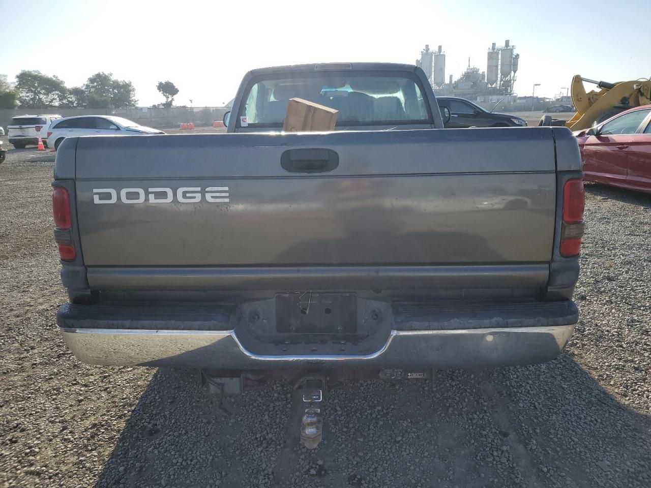 2002 Dodge Ram 2500 VIN: 3B7KC266X2M268979 Lot: 81127784