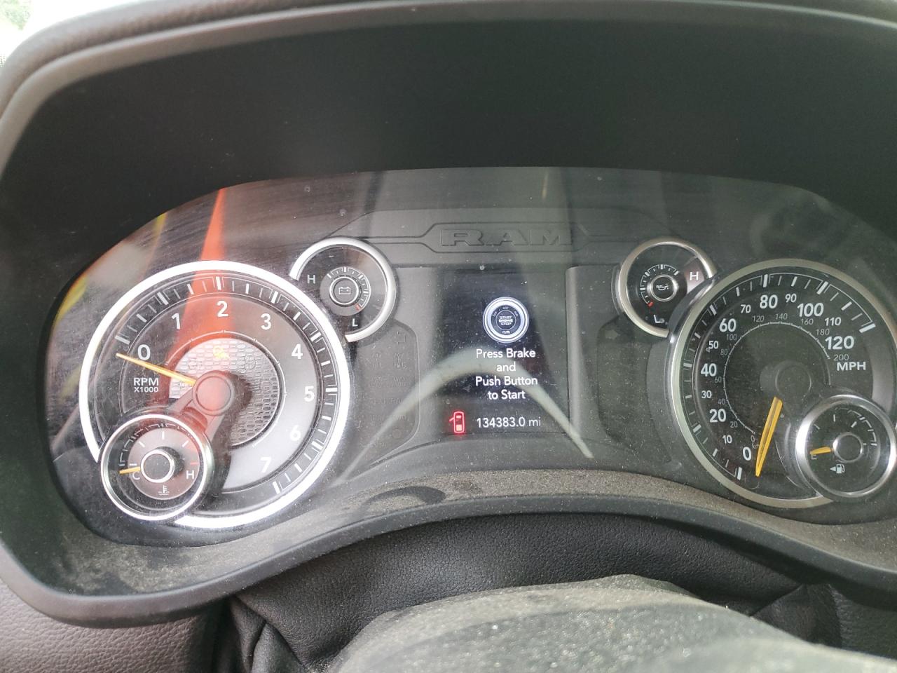 2020 RAM 1500 - Image 9