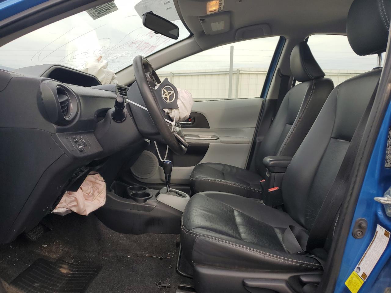 2012 Toyota Prius - Image 7