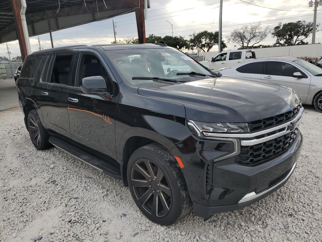2021 Chevrolet Suburban - Image 4