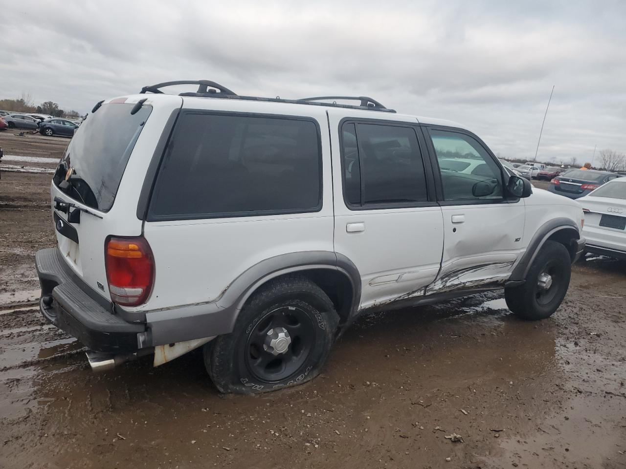 2000 Ford Explorer - Image 3