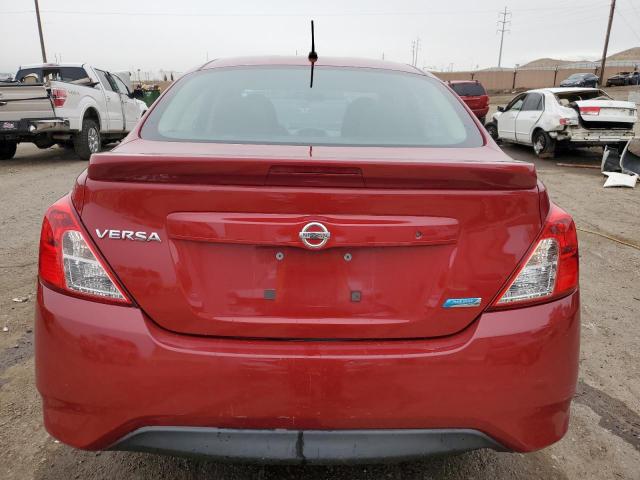  NISSAN VERSA 2015 Червоний